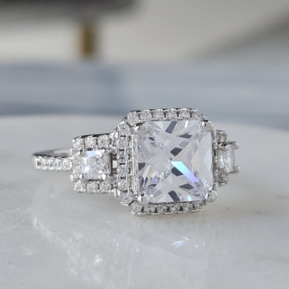 Cushion Cut Gemstone Ring, size 7, 925 Sterling Silver Charmed Aroma - Picture 4 of 8